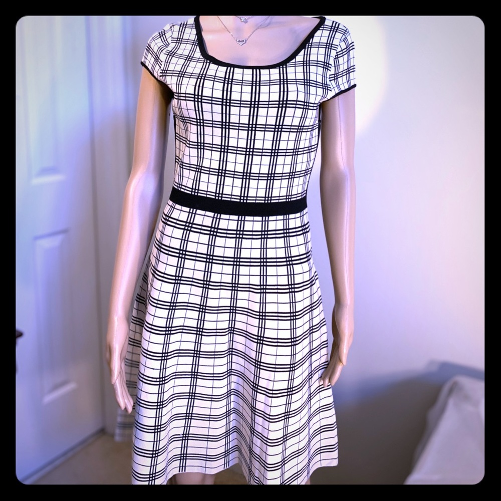 Jessica Simpson Plaid Short Sleeve Dress